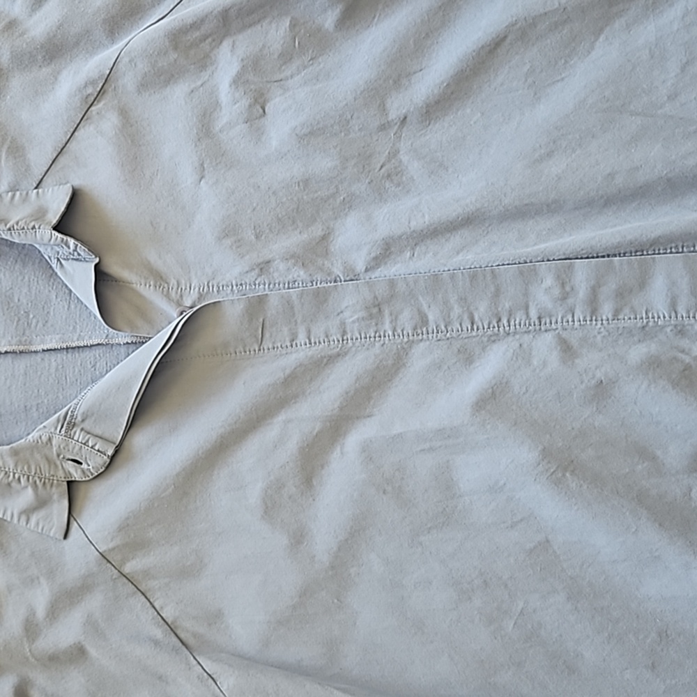 Beaumont Organic button up collared shirt, size L - Picture 2 of 9